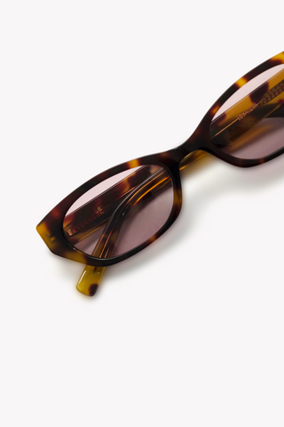 Saahil Tortoiseshell | Brown